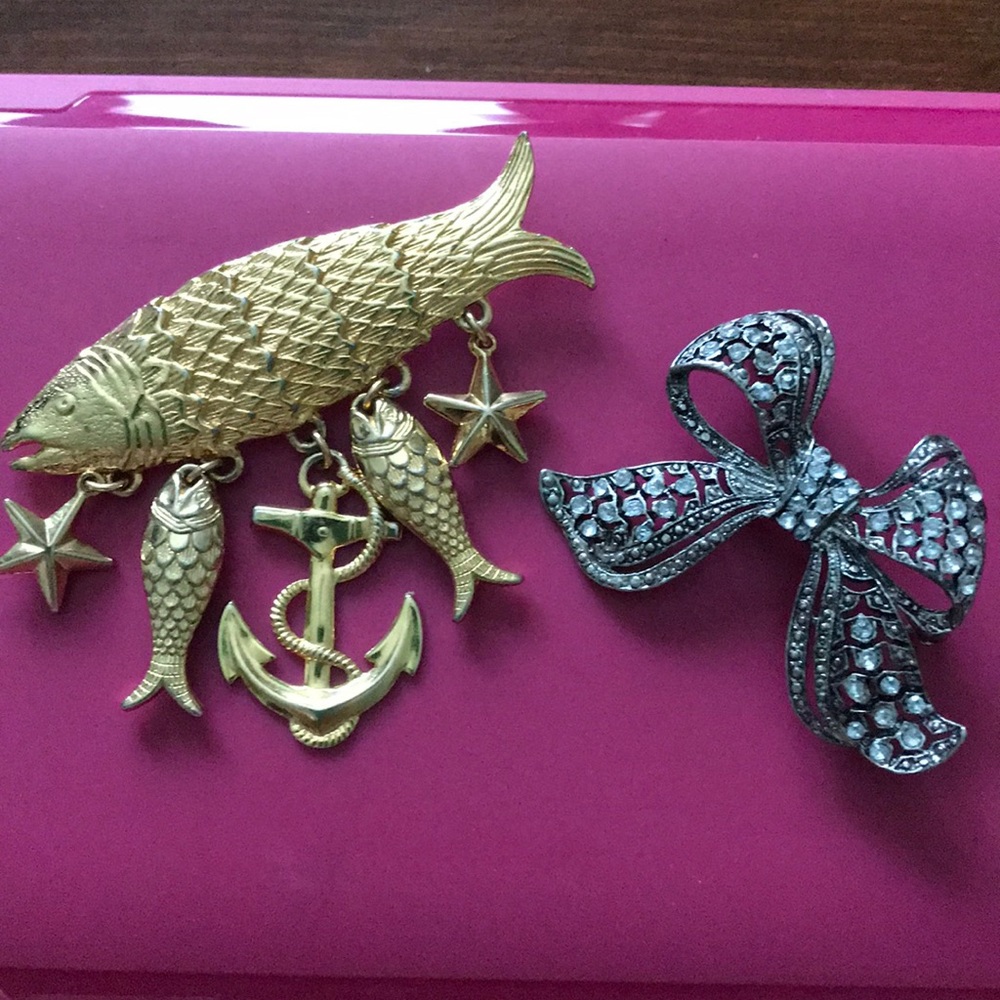 BROOCHES, ( 2 Brooches in pack)